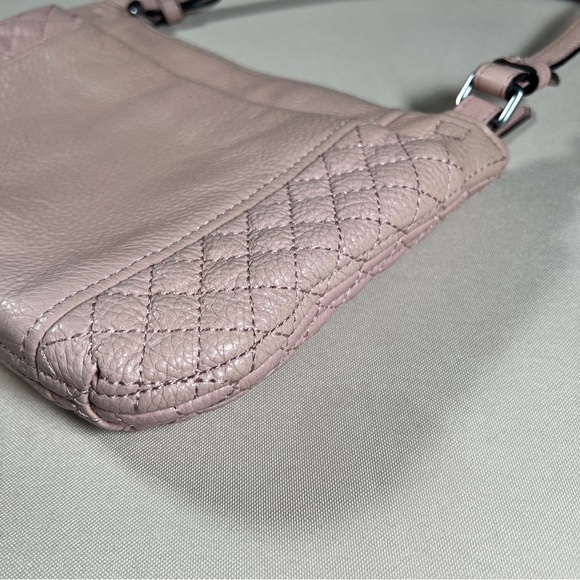 Vera Bradley Small Carryall Leather Crossbody Bag in "Pink Sands" Neutral Casual - Picture 8 of 16